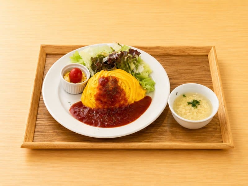 ドレスドケチャップオムライス