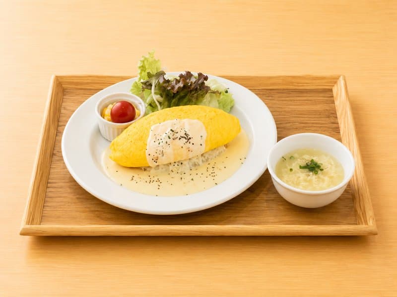 クリームオムライス